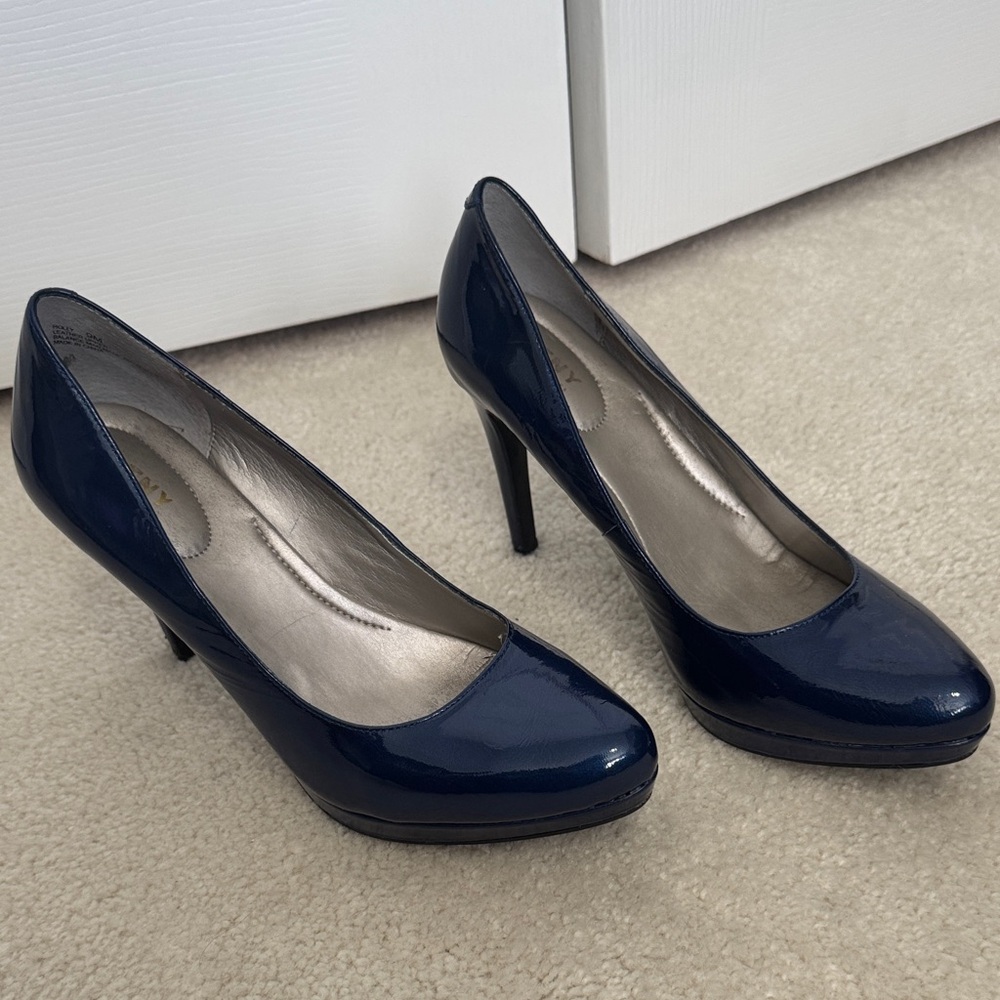 Elegant Navy Blue Patent Women's Heels